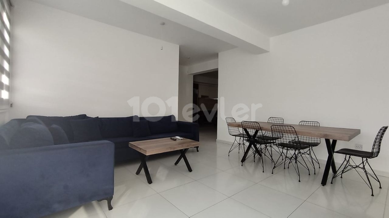 3+1 FLAT FOR SALE IN KYRENIA CENTER WITH SEA VIEW