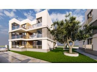 2+1 FLATS FOR SALE IN A SITE WITH POOL IN KYRENIA LAPTA REGION