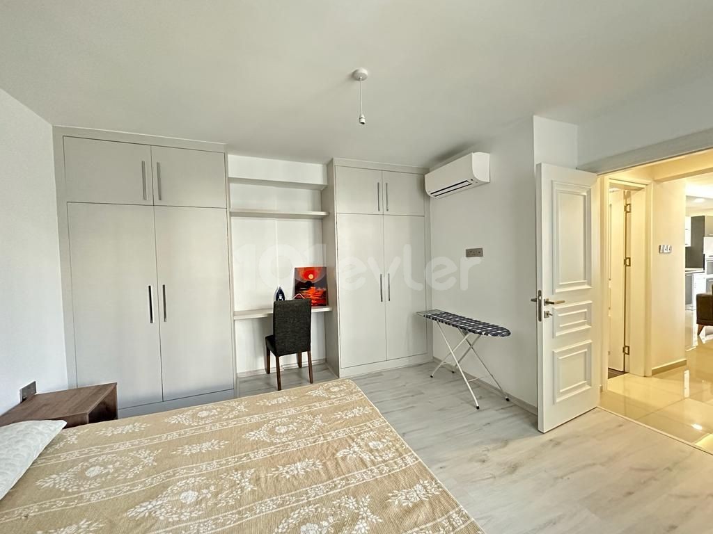 Luxury Furnished 1+1 in a Site in Kyrenia Center