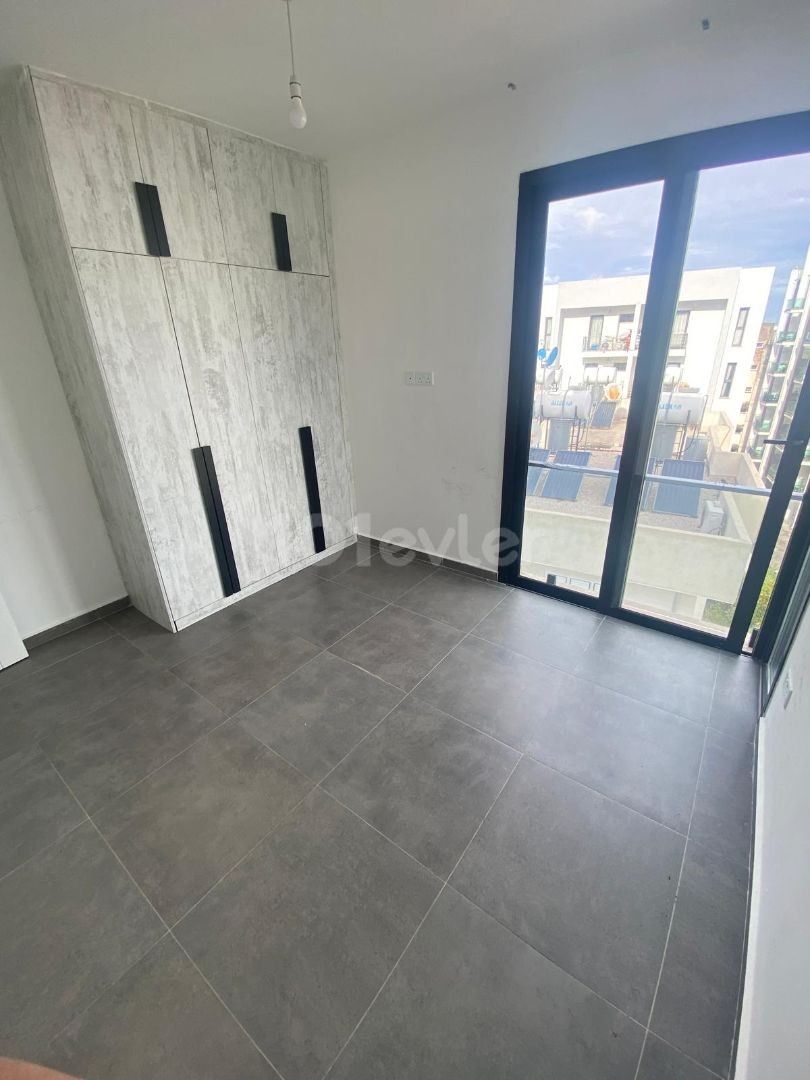 2+1 FLAT FOR RENT WITH COMMERCIAL PERMIT IN KYRENIA CENTER