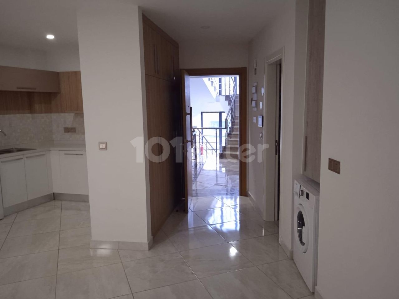 LUXURY FURNISHED 2+1 FLAT FOR RENT IN KYRENIA CENTER