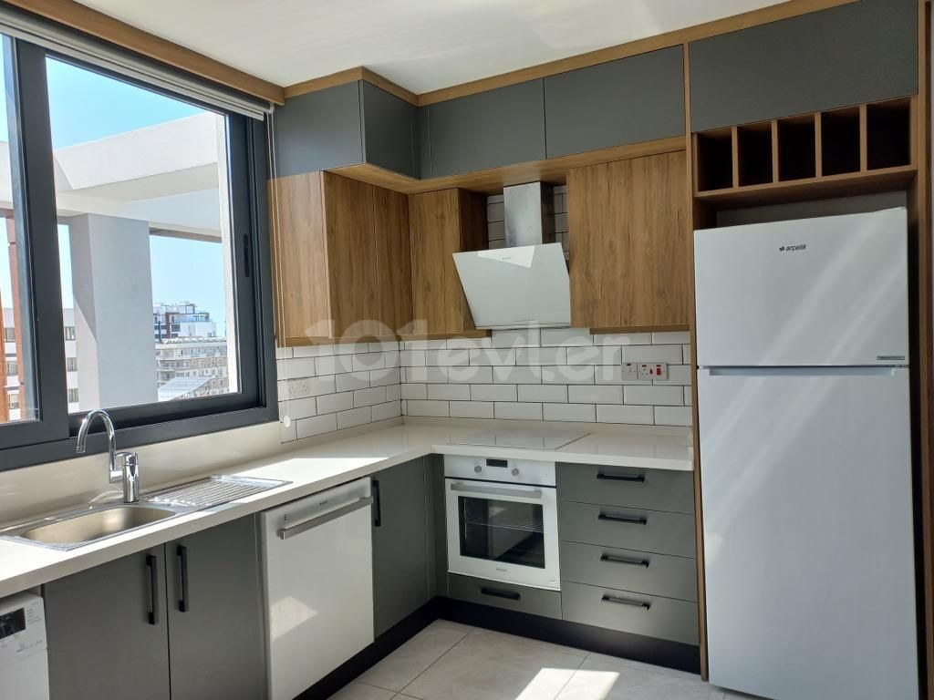 FULLY FURNISHED 2+1 FLAT FOR RENT IN KYRENIA CENTER