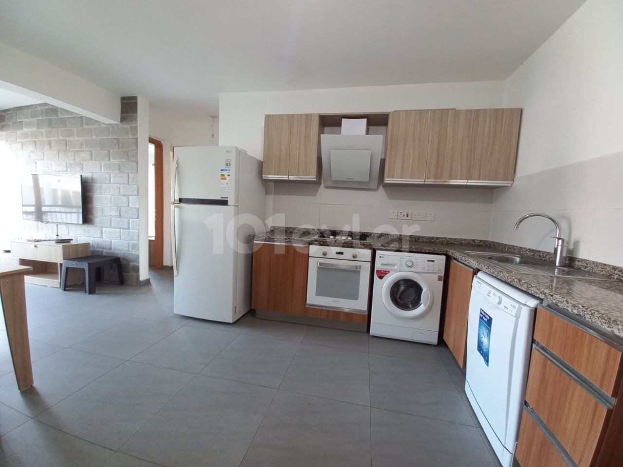 Girne merkez full eşyalı 2+1 kiralık daire