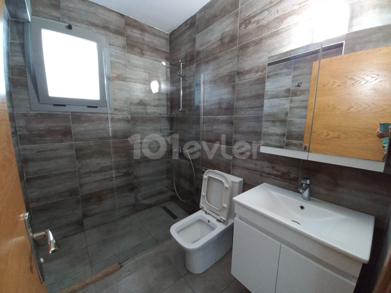 Girne merkez full eşyalı 2+1 kiralık daire