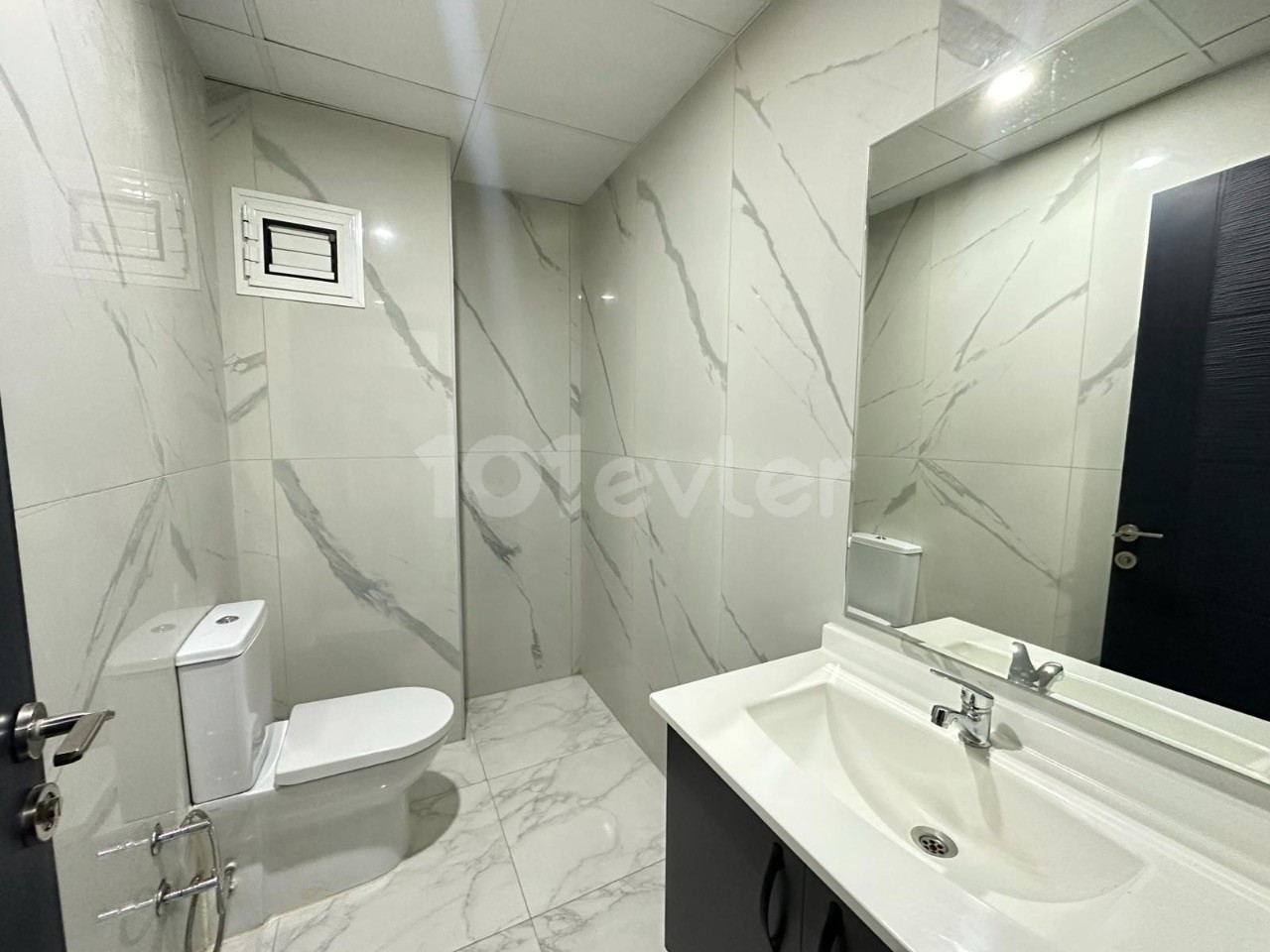 Luxurious, brand new furnished 1+1 flat for rent in Kyrenia center