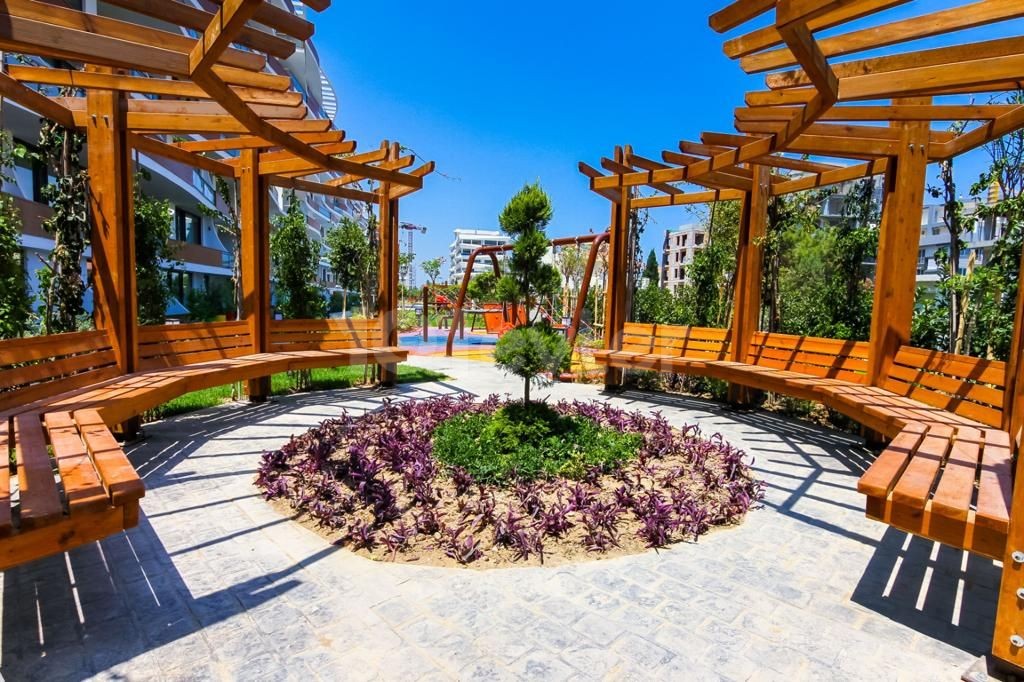 Komplett möblierte 2+1-Wohnung zur Miete in einem Komplex mit Pool im Zentrum von Kyrenia