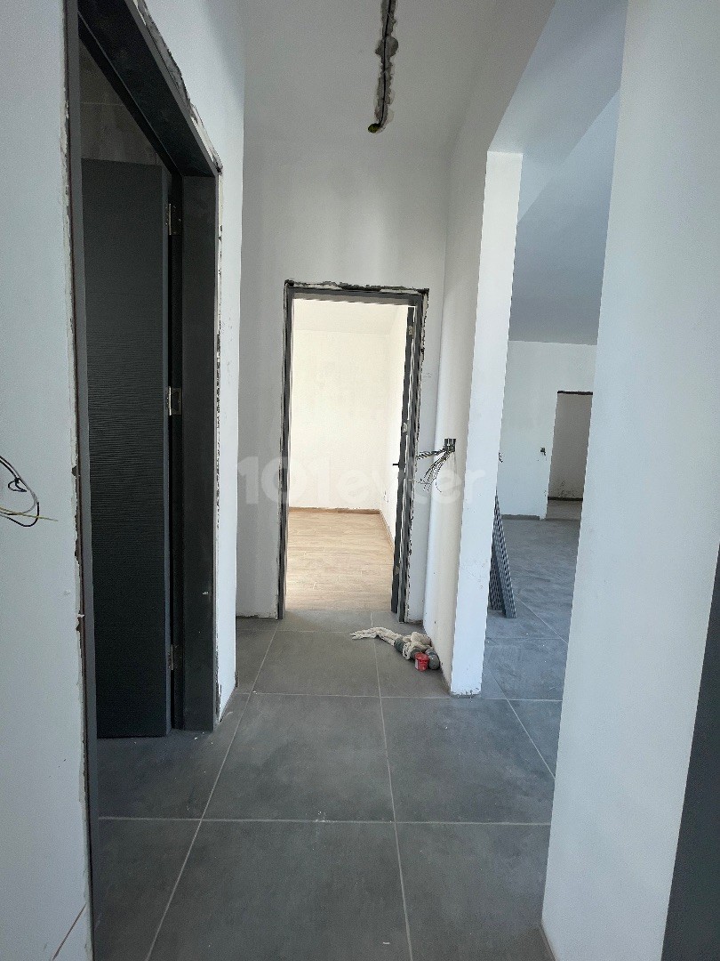 Wunderschönes Penthouse mit 2 Schlafzimmern und türkischem Titel in Gönyeli, Nikosia