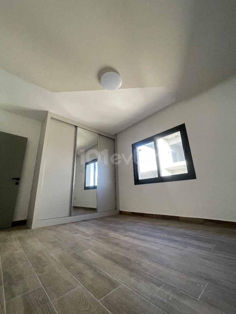 Geräumiges Apartment mit 3 Schlafzimmern in erstklassiger Lage in Lefkoşa