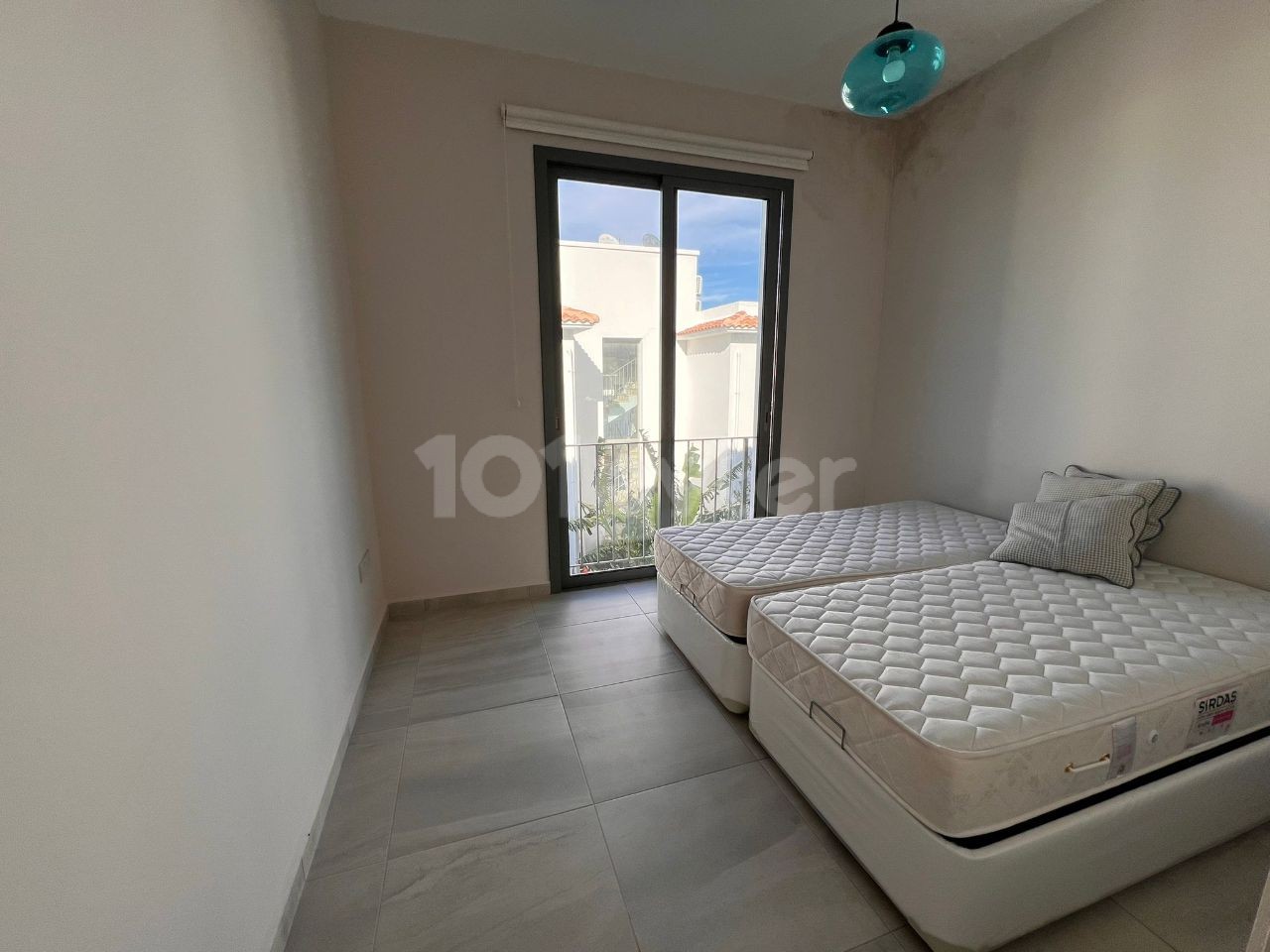 Magnificent 2+1 Flat for Sale in Kyrenia Alsancak Cyprus Town Houses