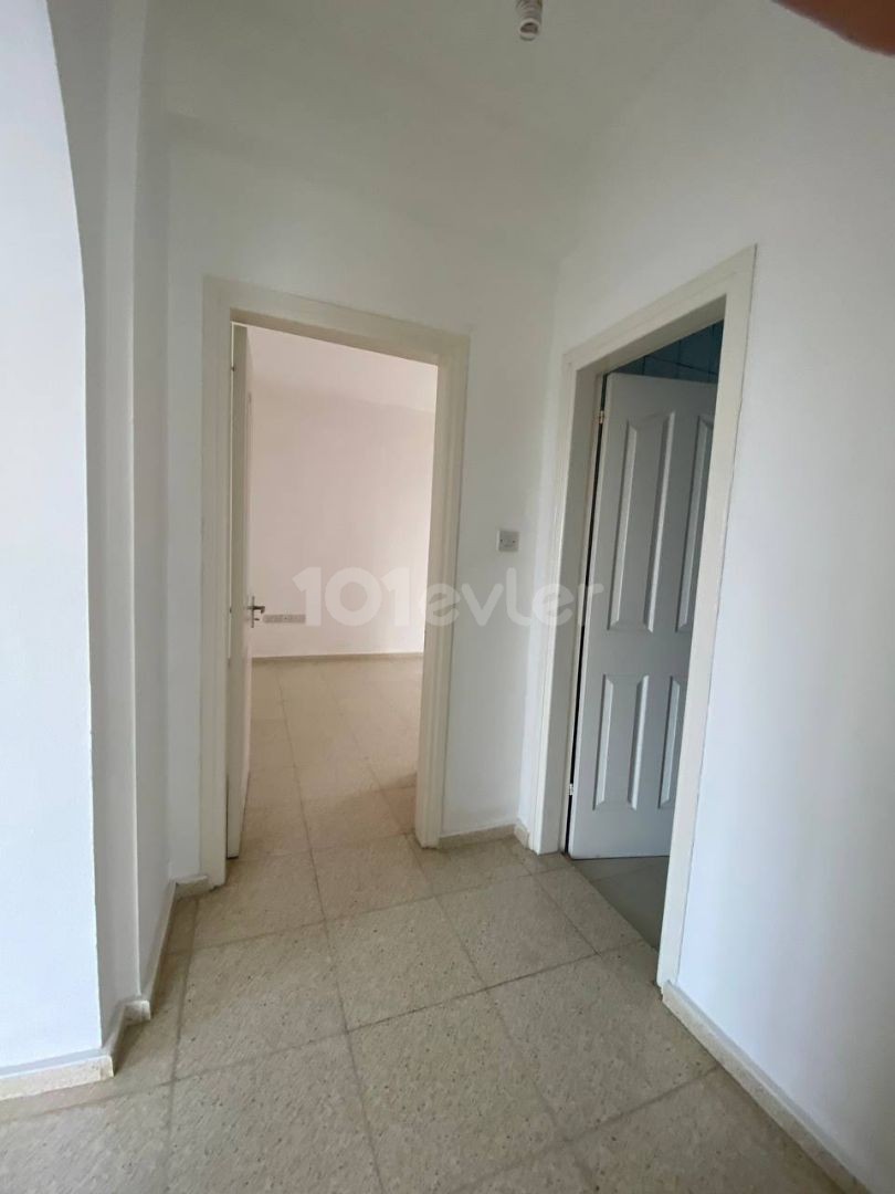 Spacious apartment in the center of Alsancak