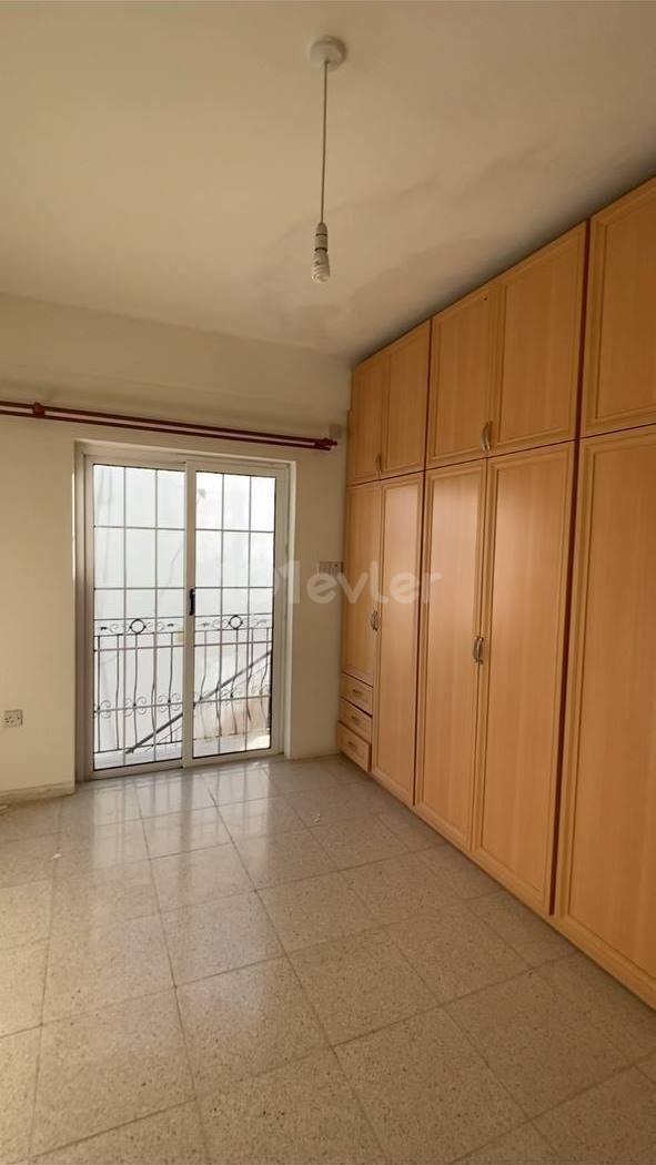 Spacious apartment in the center of Alsancak