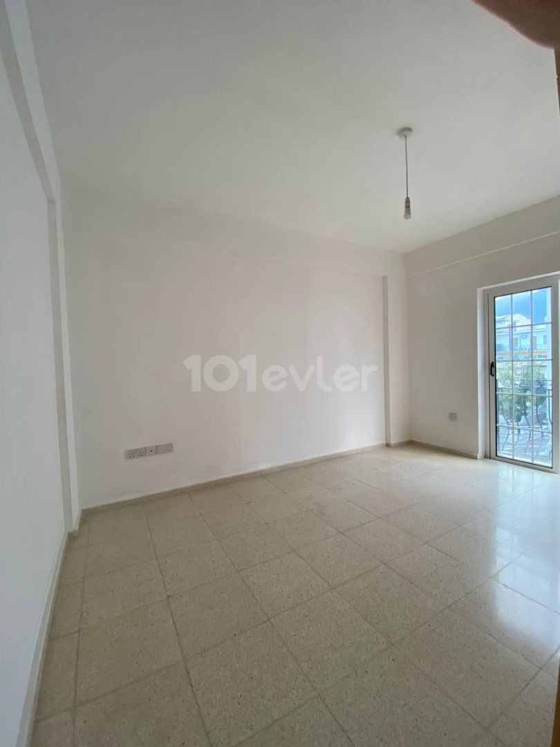 Spacious apartment in the center of Alsancak