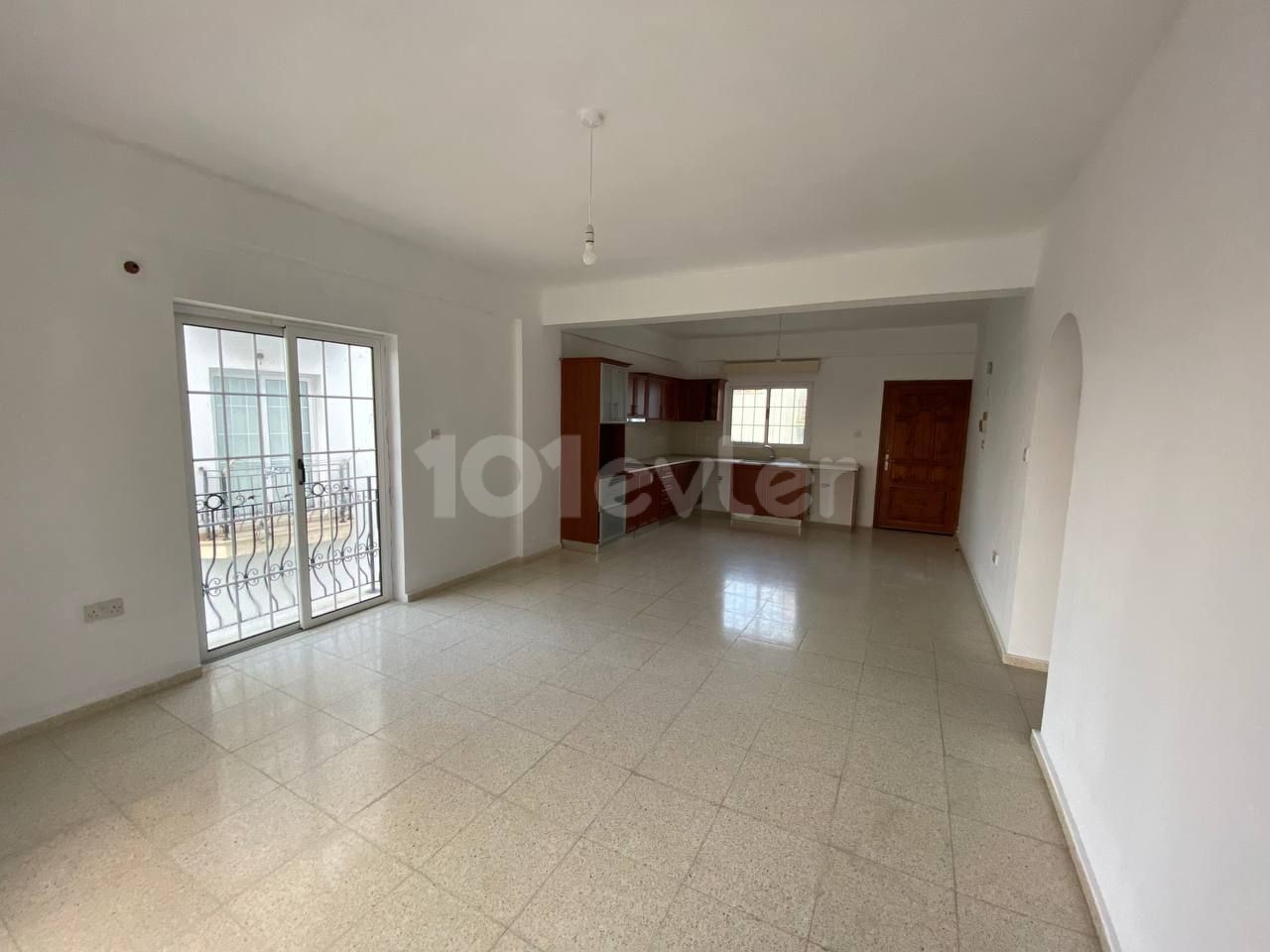 Spacious apartment in the center of Alsancak