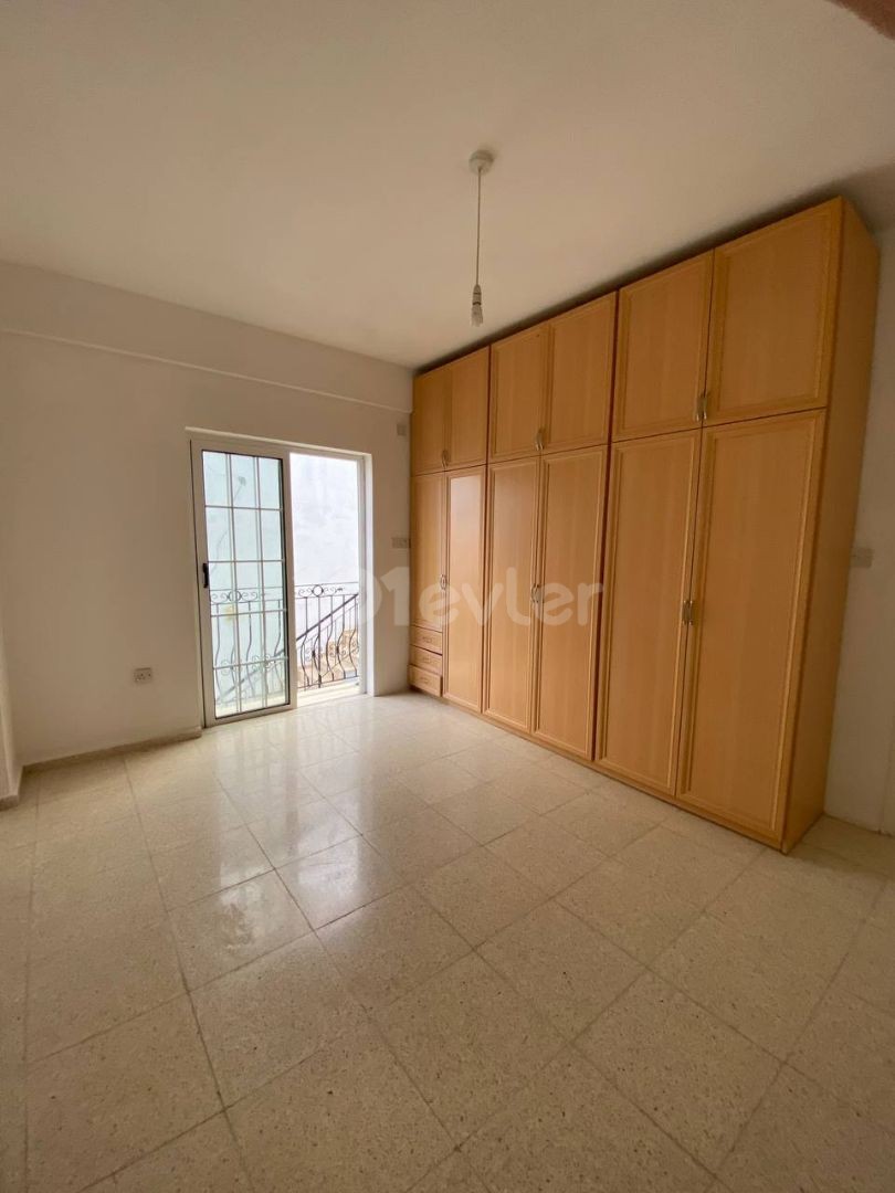 Spacious apartment in the center of Alsancak