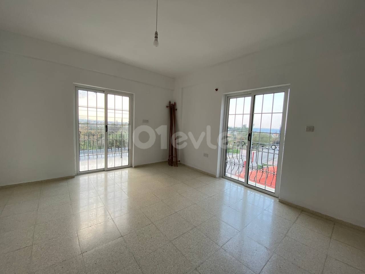 Spacious apartment in the center of Alsancak