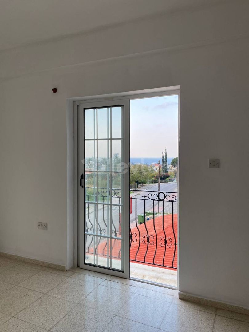 Spacious apartment in the center of Alsancak