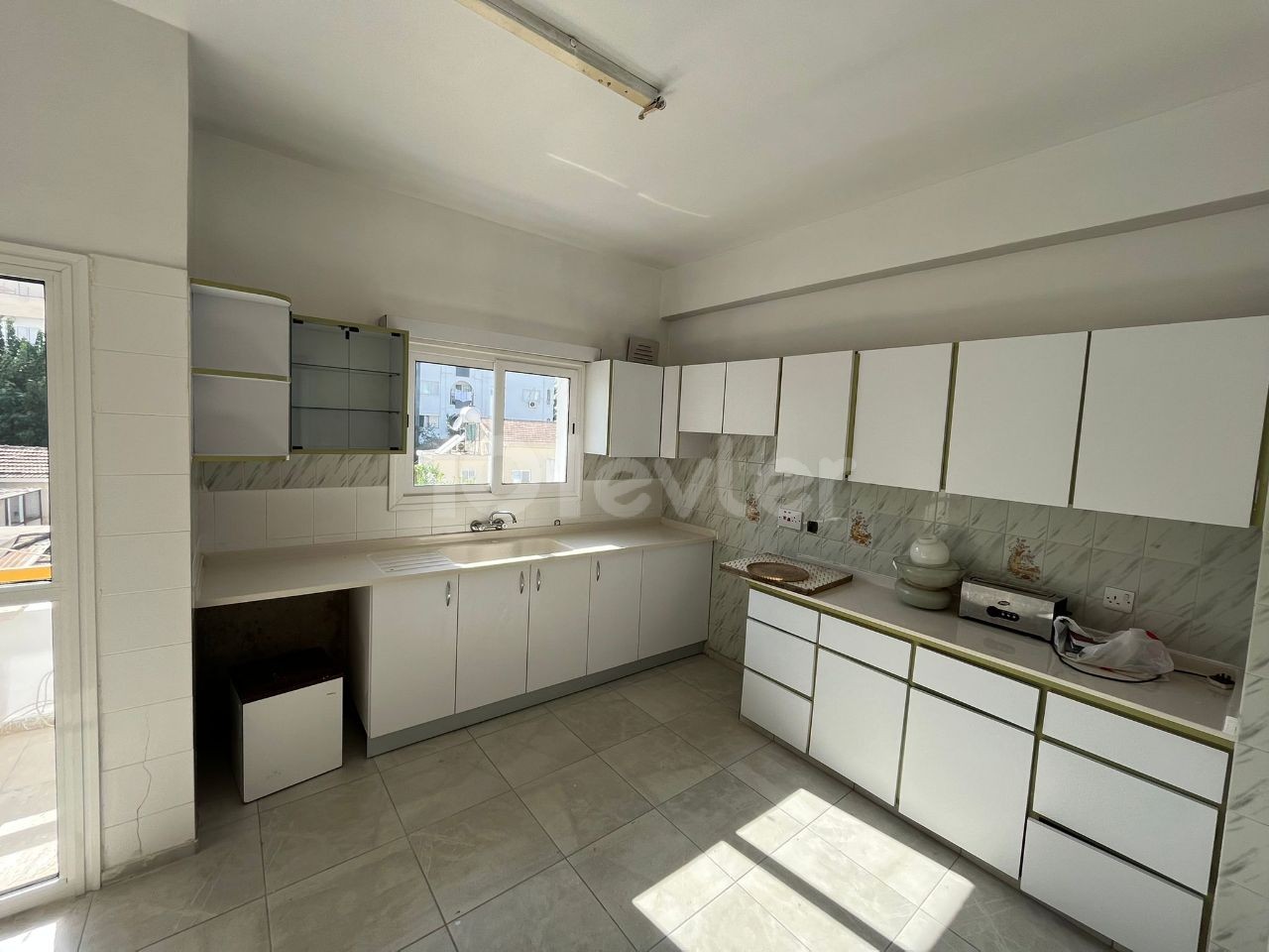 Flat For Sale in Küçük Kaymaklı, Nicosia