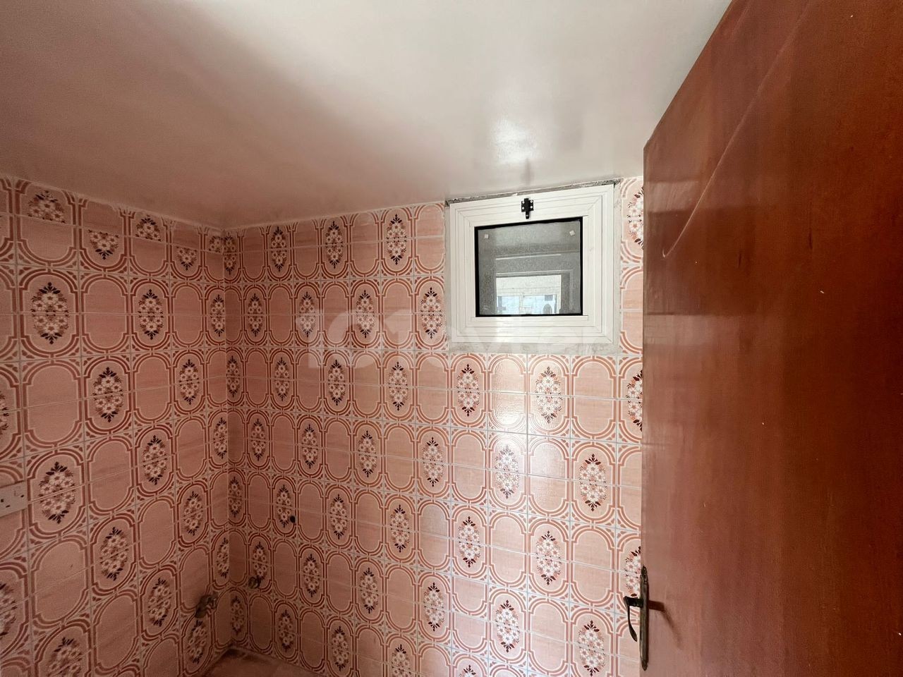 Flat For Sale in Küçük Kaymaklı, Nicosia