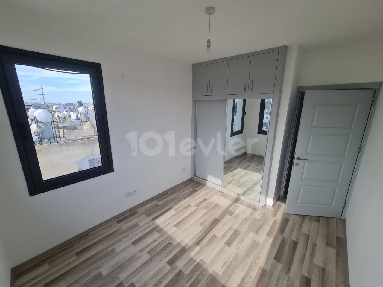 Penthouse For Sale in Küçük Kaymaklı, Nicosia