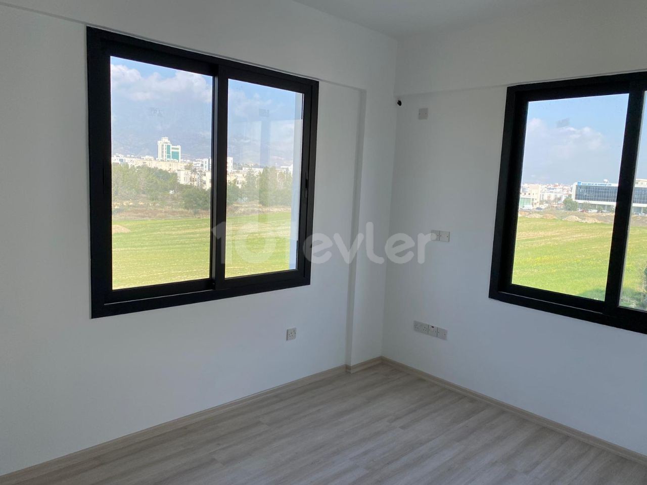 Flat For Sale in Küçük Kaymaklı, Nicosia