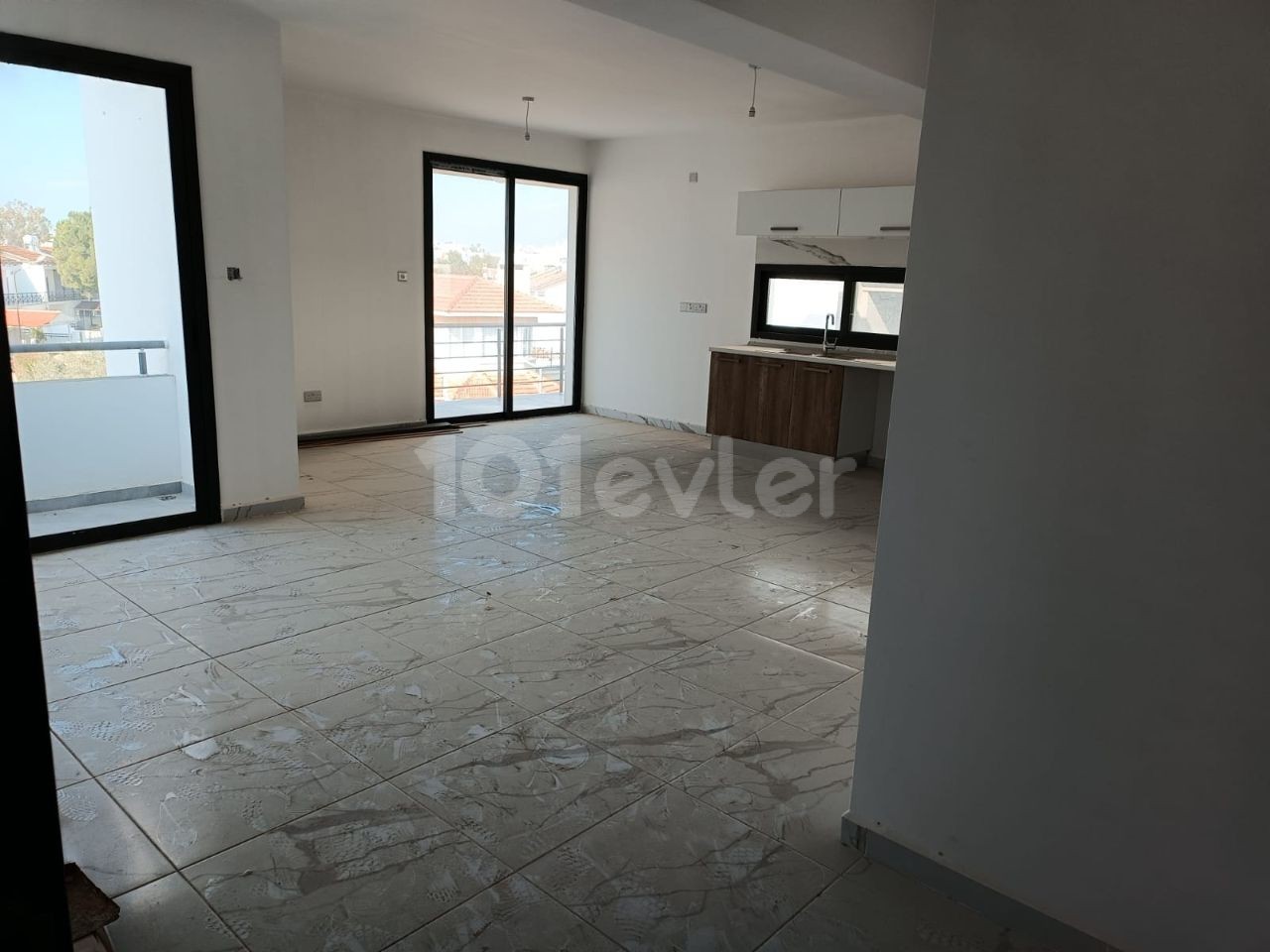 ORTAKÖYDE GENİŞ FERAH MERKEZİ LOKASYON DA SATILIK 3+1 DAİRE