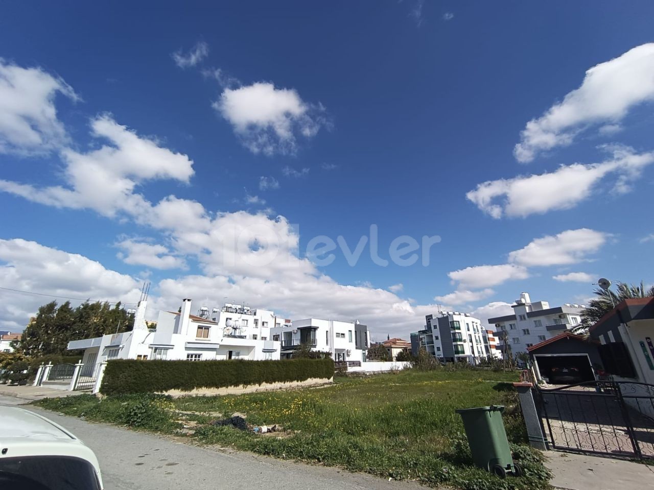 LAND FOR SALE SUITABLE FOR APARTMENT BUILDING BEHIND HAMİTKÖY ISBANKASI