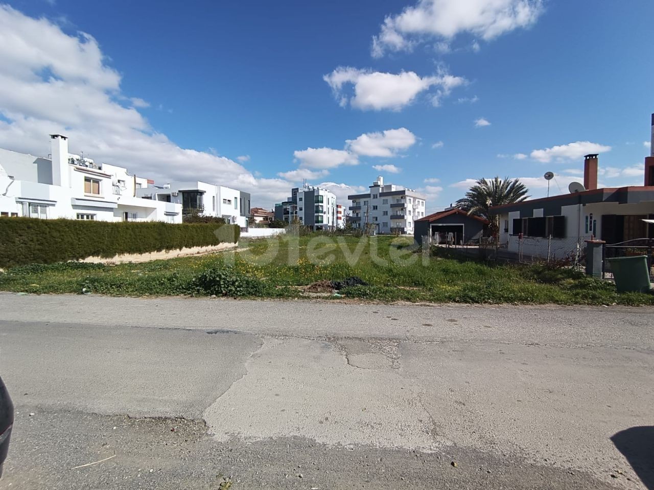 LAND FOR SALE SUITABLE FOR APARTMENT BUILDING BEHIND HAMİTKÖY ISBANKASI