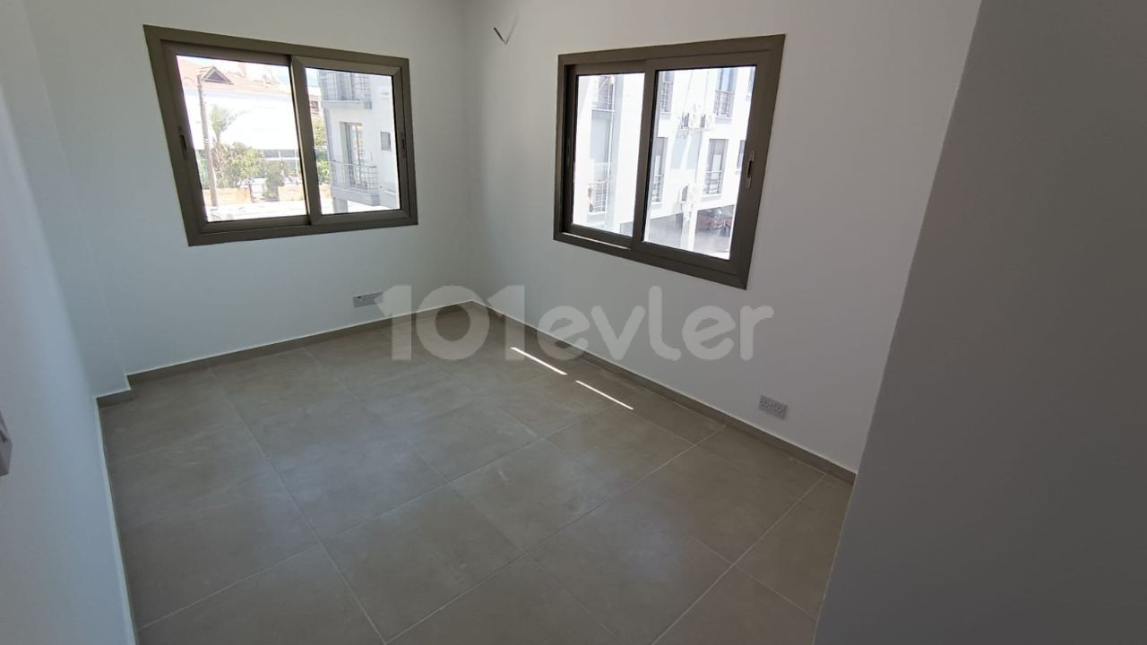 3+1 APARTMENT FOR SALE IN GÖNYELI SUITABLE FOR A LARGE SPACIOUS FAMILY