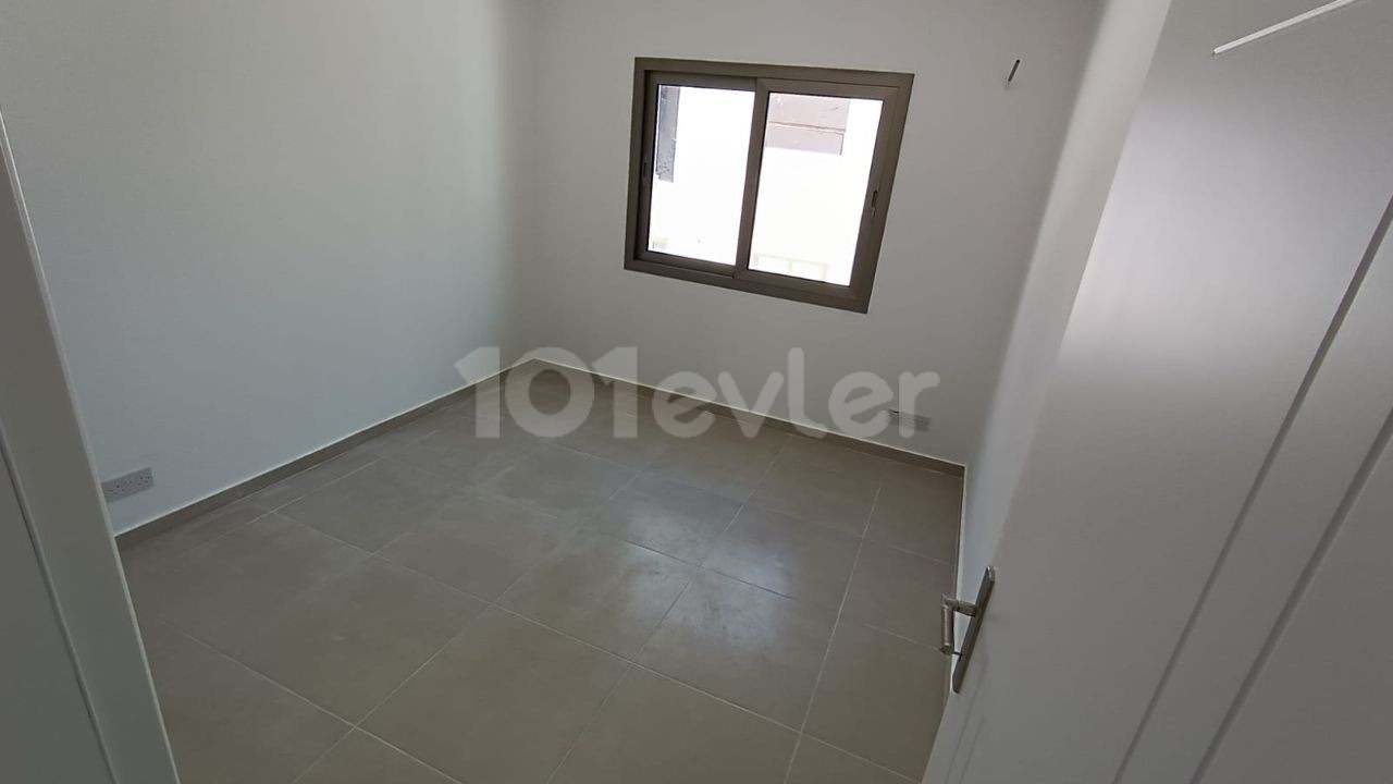 3+1 APARTMENT FOR SALE IN GÖNYELI SUITABLE FOR A LARGE SPACIOUS FAMILY