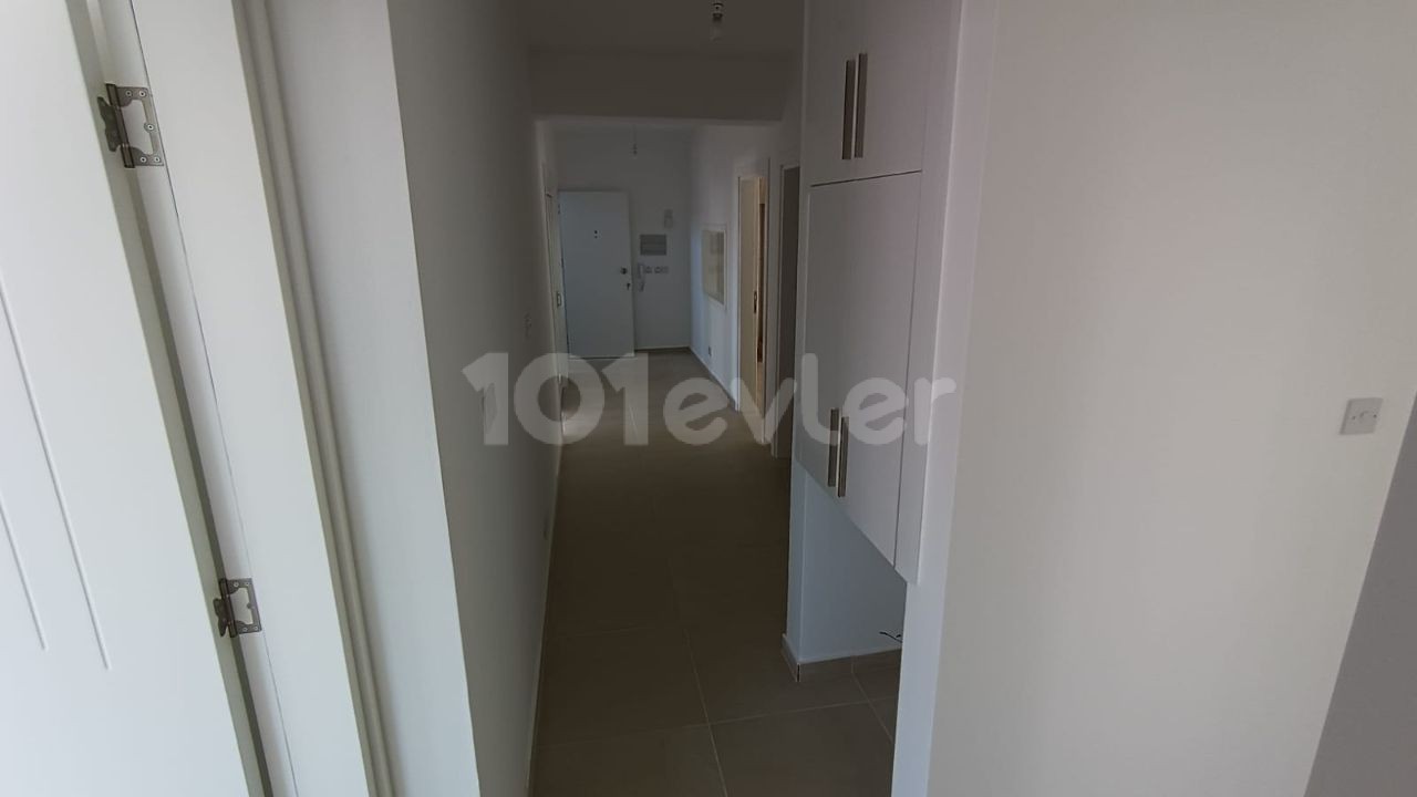 3+1 APARTMENT FOR SALE IN GÖNYELI SUITABLE FOR A LARGE SPACIOUS FAMILY