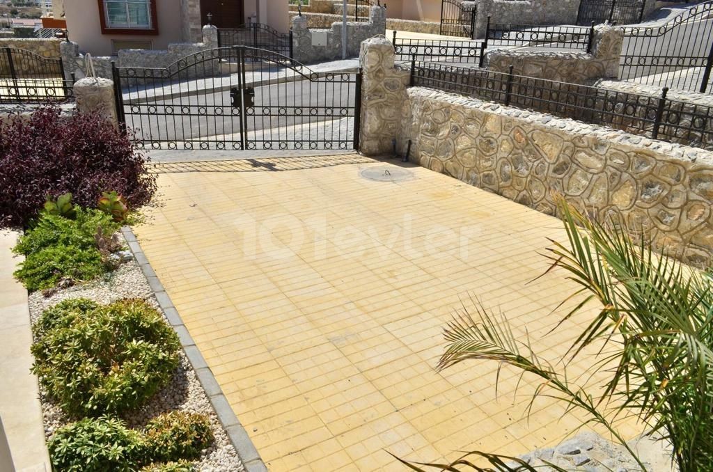 Villa For Sale in Hamitköy, Nicosia