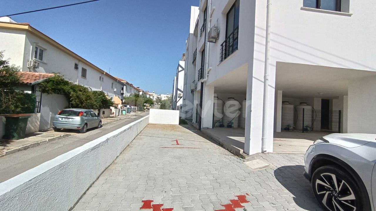 2+1 FLAT FOR SALE IN HAMİTKOY, GROUND FLOOR WITH WIDE GARDEN