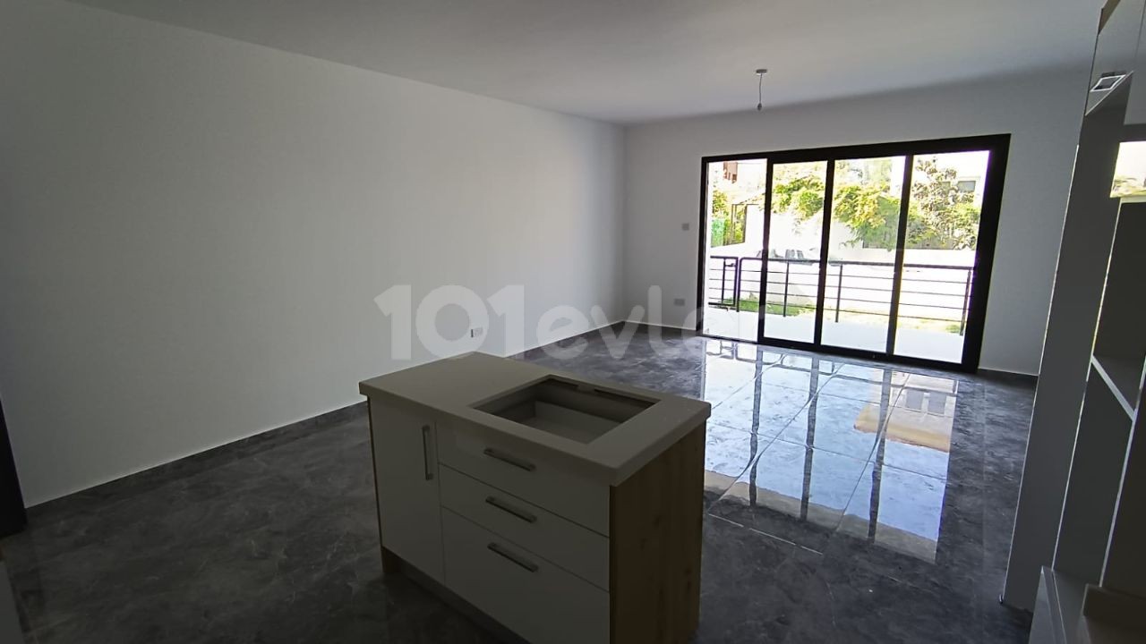 2+1 FLAT FOR SALE IN HAMİTKOY, GROUND FLOOR WITH WIDE GARDEN