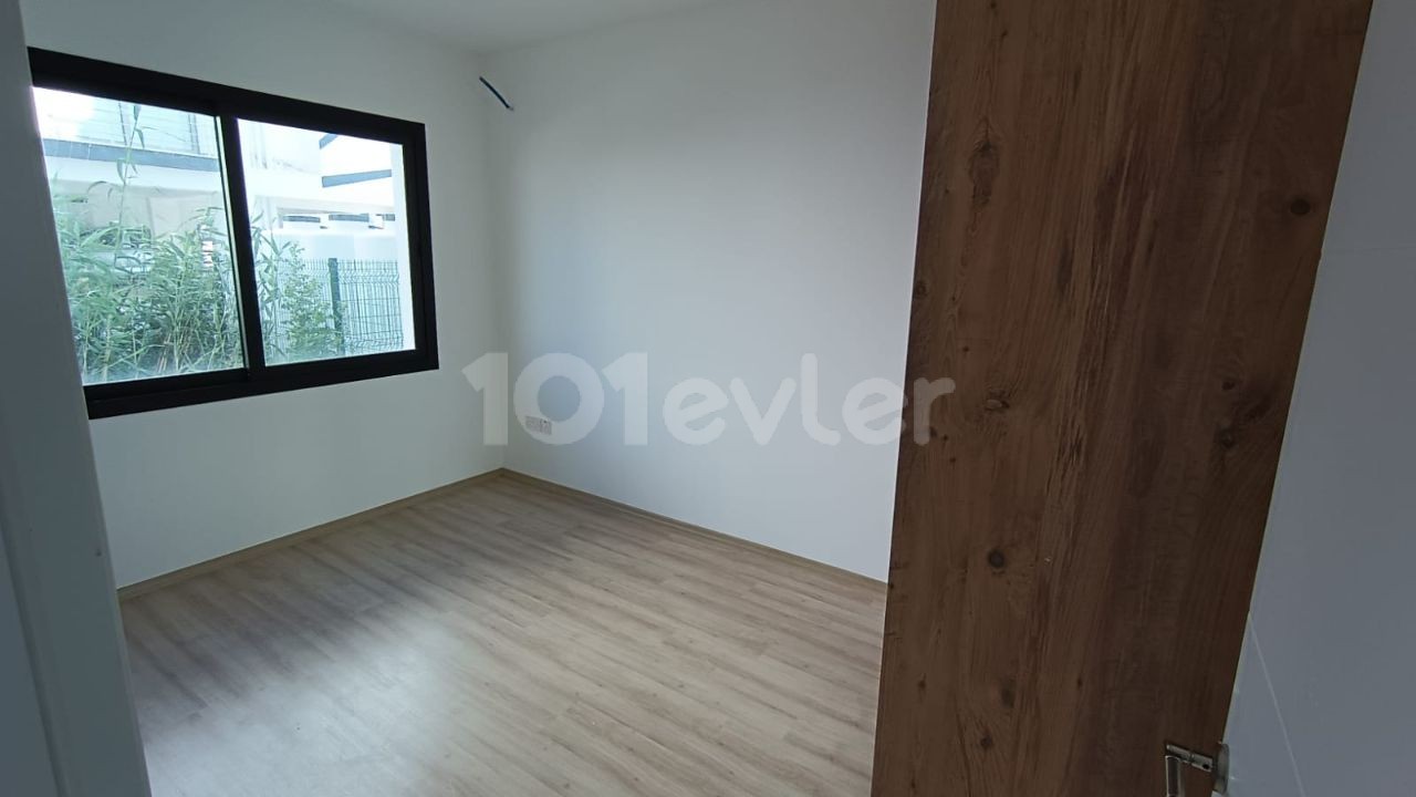 2+1 FLAT FOR SALE IN HAMİTKOY, GROUND FLOOR WITH WIDE GARDEN