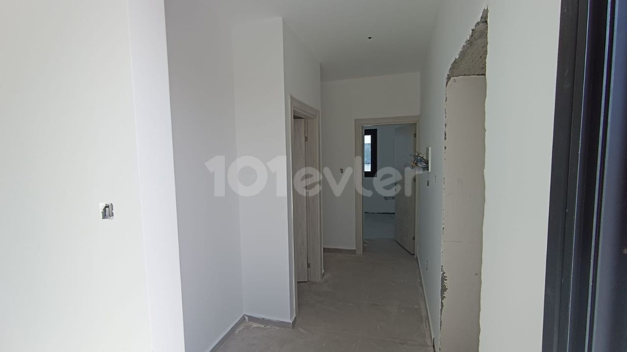 2+1 PENTHOUSE FOR SALE IN KÜÇÜKKAYMAKLI CENTRAL LOCATION