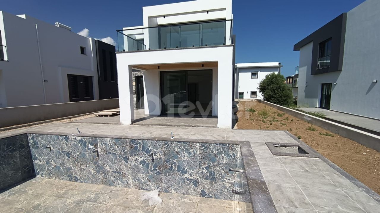 Villa For Sale in Çatalköy, Kyrenia