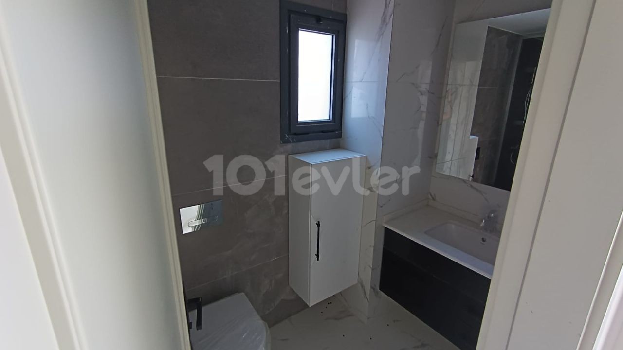 GROSSE, HOCHWERTIGE, KOMFORTABLE, LUXURIÖSE 4+1-VILLA ZUM VERKAUF IN ÇATALKÖY