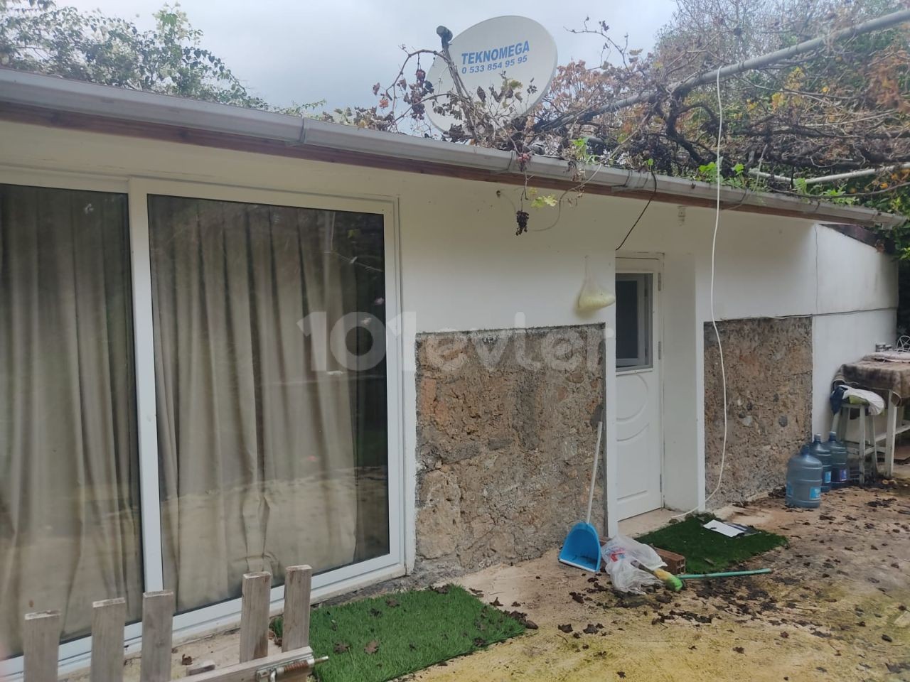 Villa for sale in Kyrenia-Karaoğlanoğlu Region with a large garden (within 2 acres of land)