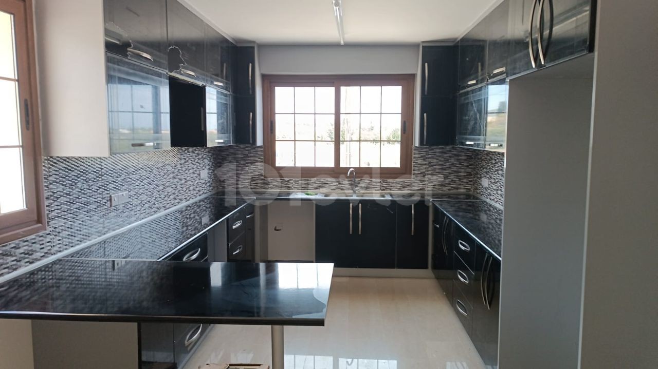 GİRNE KARŞIYAKA-  2 ADET VİLLA- 1.5 DÖNÜM İÇİNDE- 734500 STG!-- KYRENIA KARŞIYAKA- 2 VILLAS IN 1.5 DÖNÜM (over 2000m2)- 734500 STG!