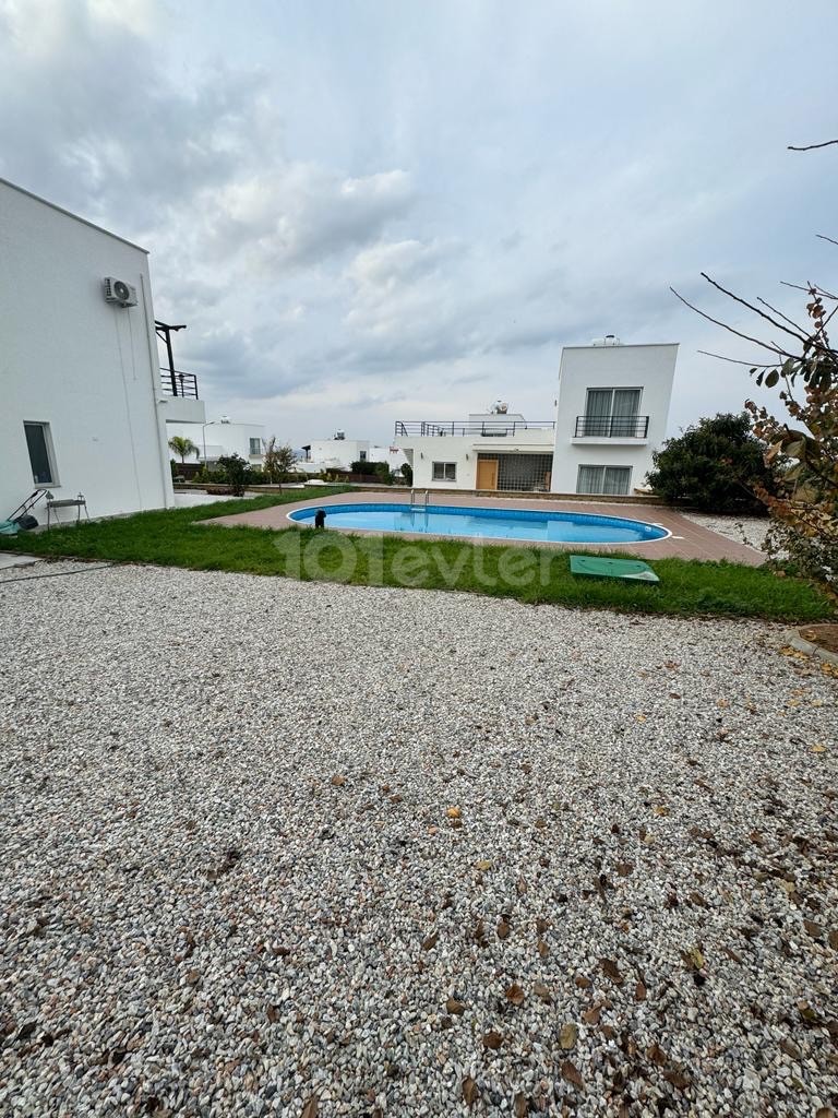 VILLA FOR RENT IN ESENTEPE AREA, VERY CLOSE TO THE SEA