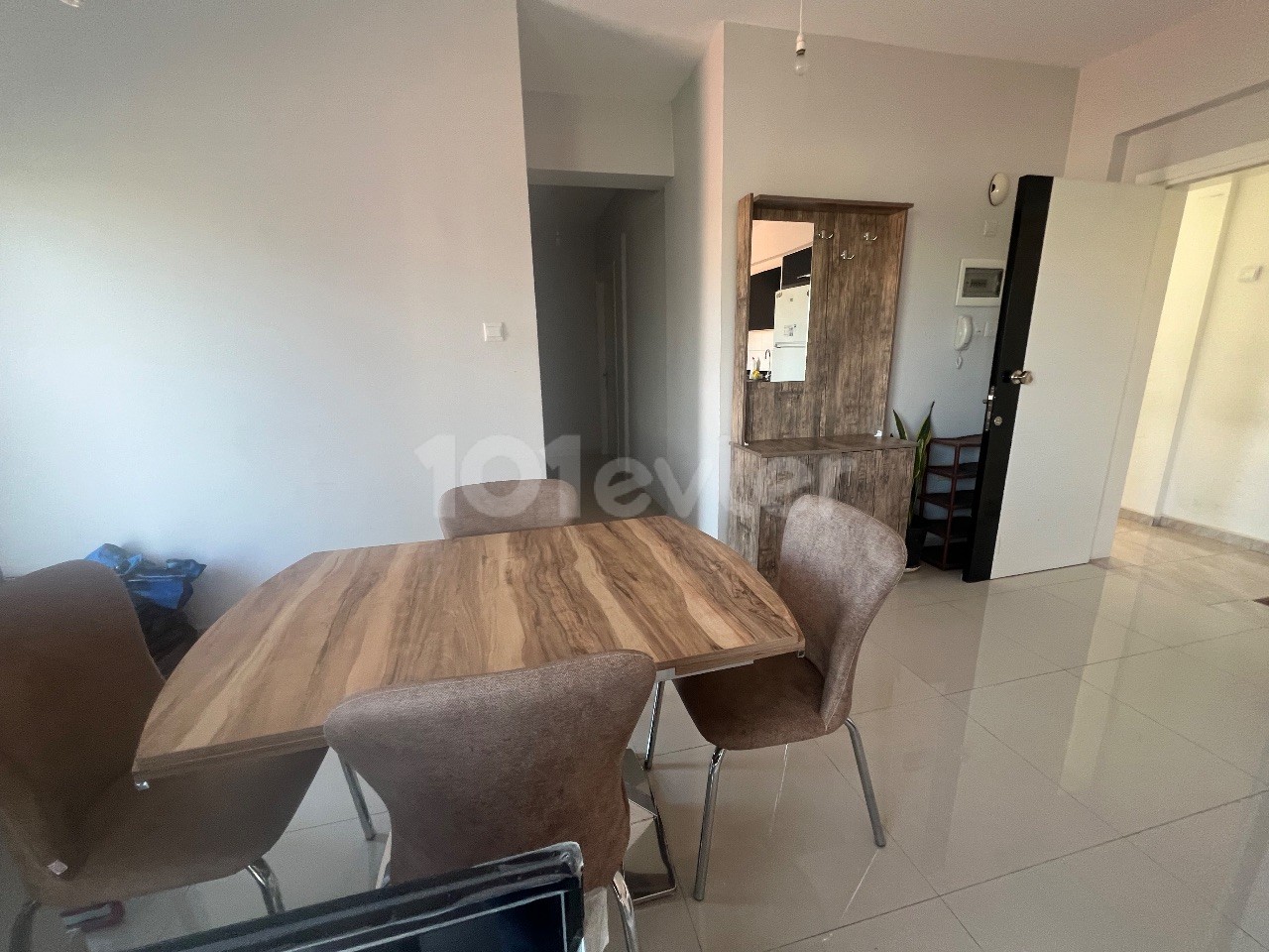 FULLY FURNISHED FLAT ON NICOSIA SCHOOLS ROAD