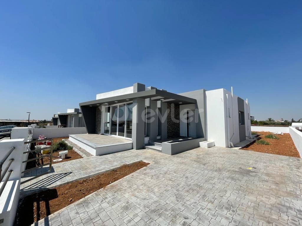 3+1 villa in Famagusta Mutluaka Bereich mit großem Garten geeignet für den Bau von Pool ** 