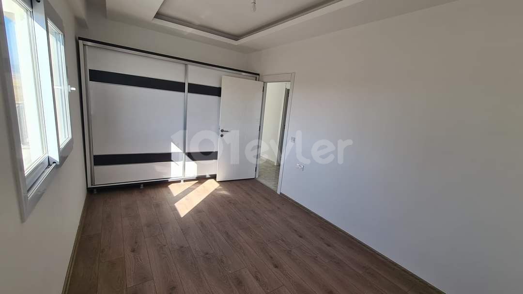 İskele long beach bölgesinde Satılık 2+1 lüks apartman dairesi