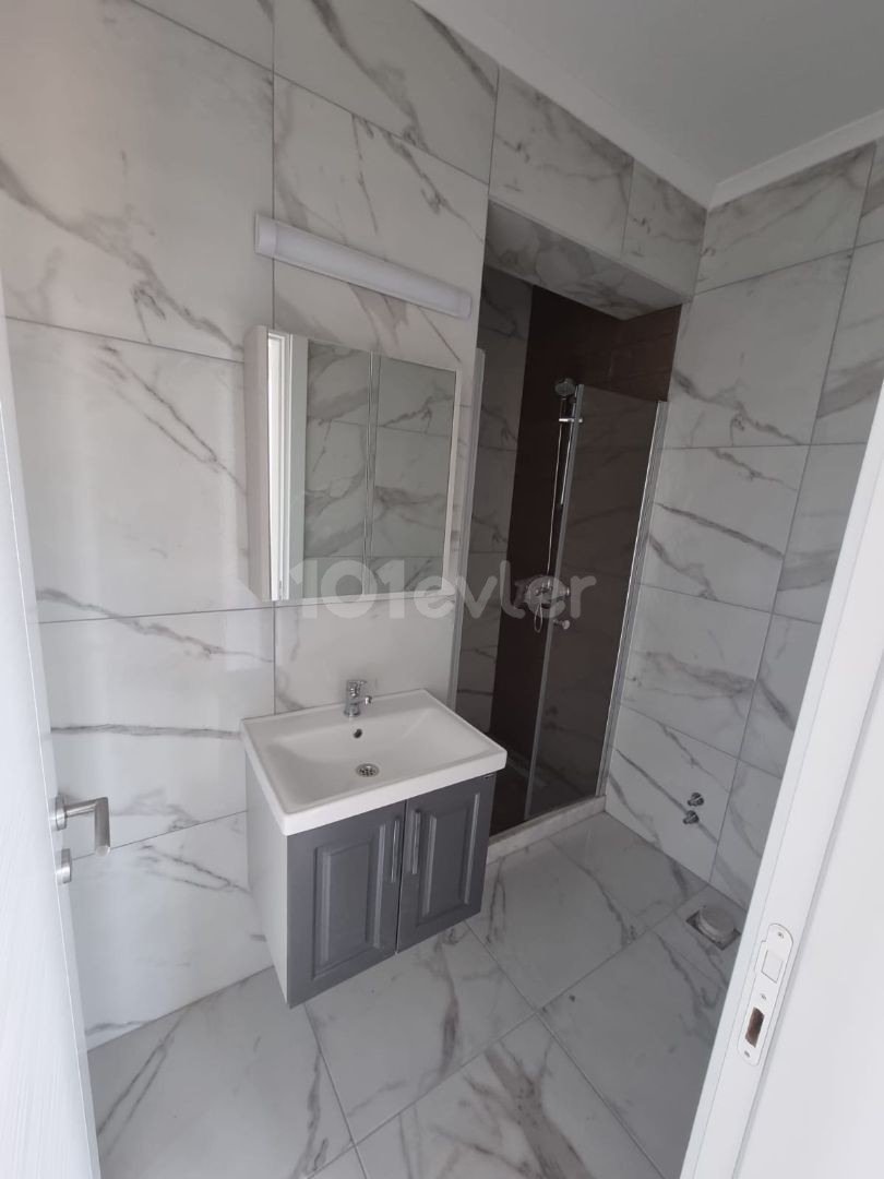 2 + 1 penthouse zum Verkauf in Famagusta Canakkale ** 