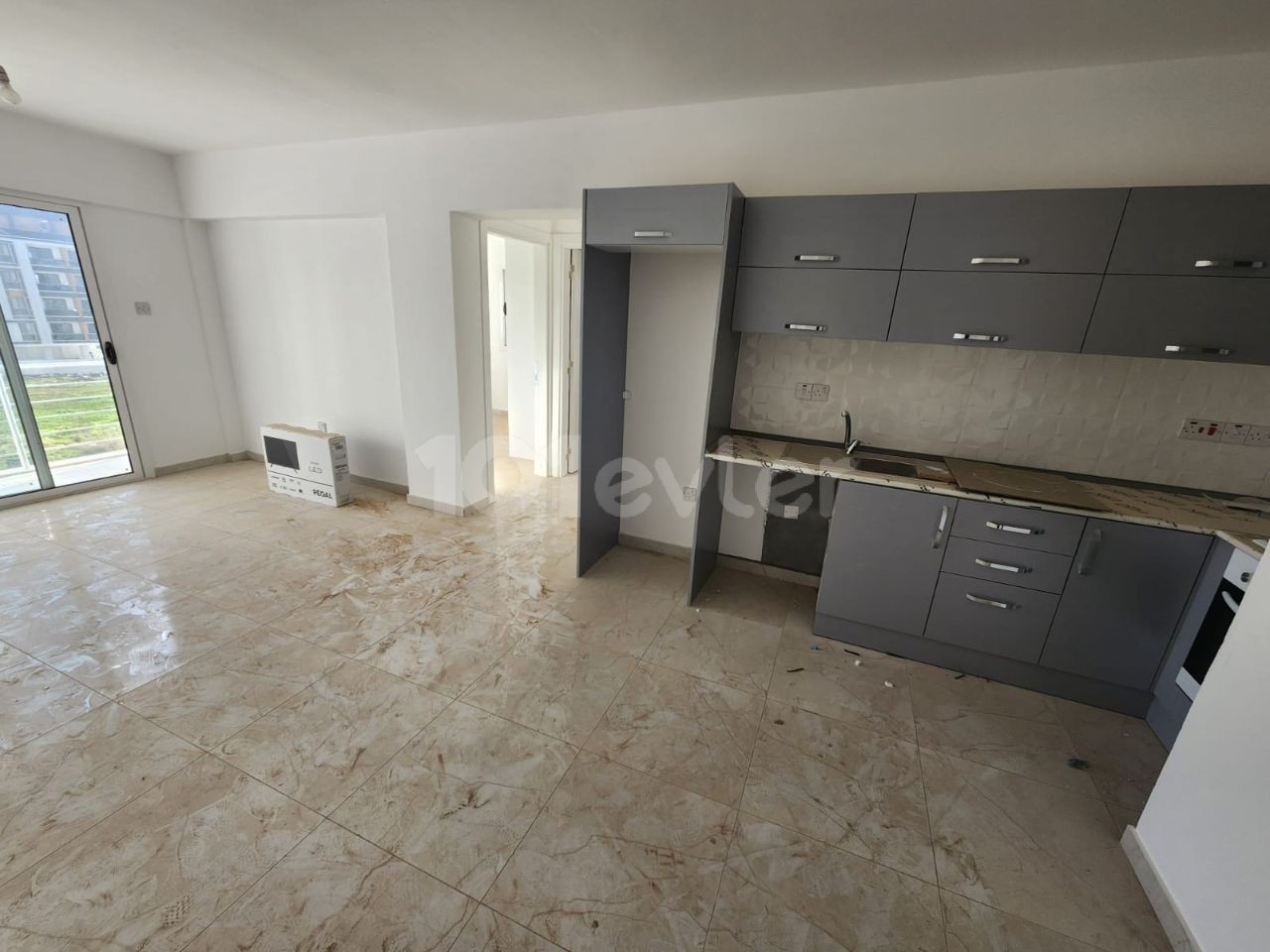 Perfect location right next to Çanakkale city mall 2+1 flat for sale Ready for Delivery