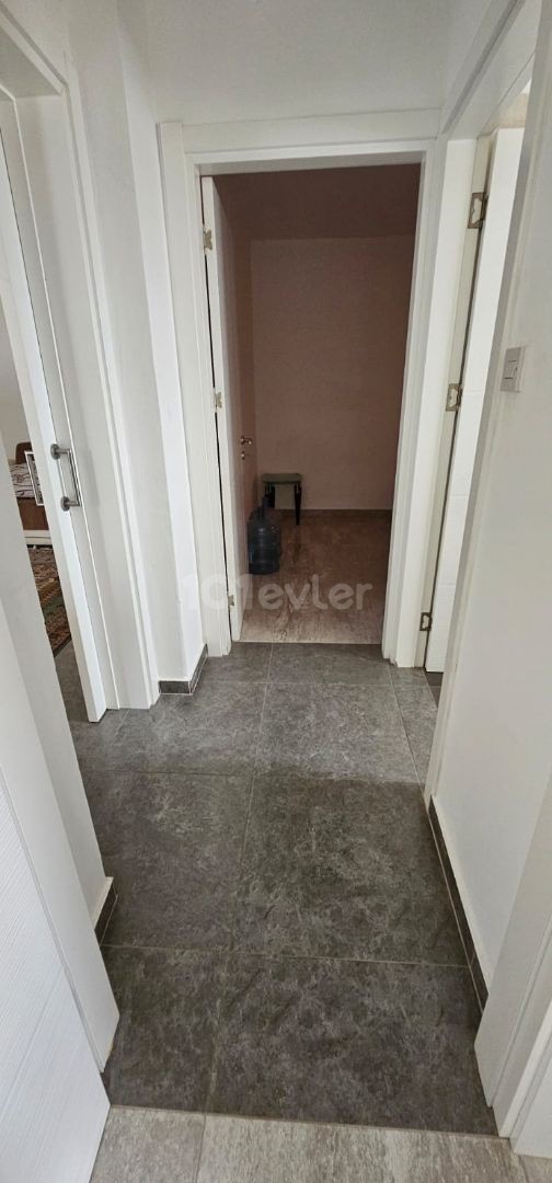 Mağusa Çanakkale bölgesinde satilik full eşyalı daire 2+1 yeni daire  2. kat