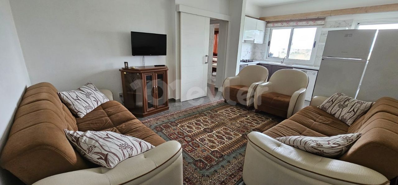 Komplett möblierte Wohnung zum Verkauf in der Region Famagusta Çanakkale 2+1 neue Wohnung