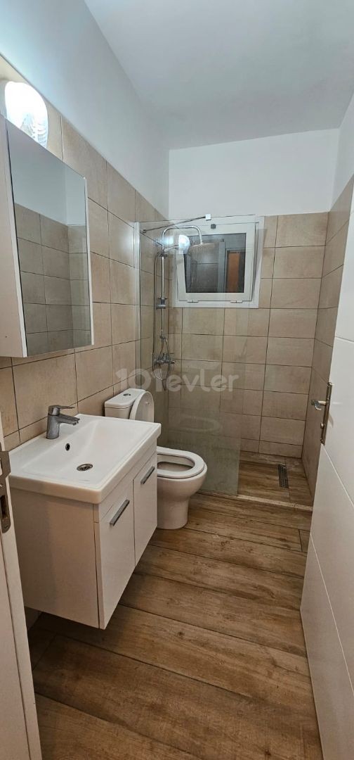 MAĞUSA SAKARYA BOLGESINDE KİRALIK 2+1 DAİRE 6 AY ÖDEMELİ