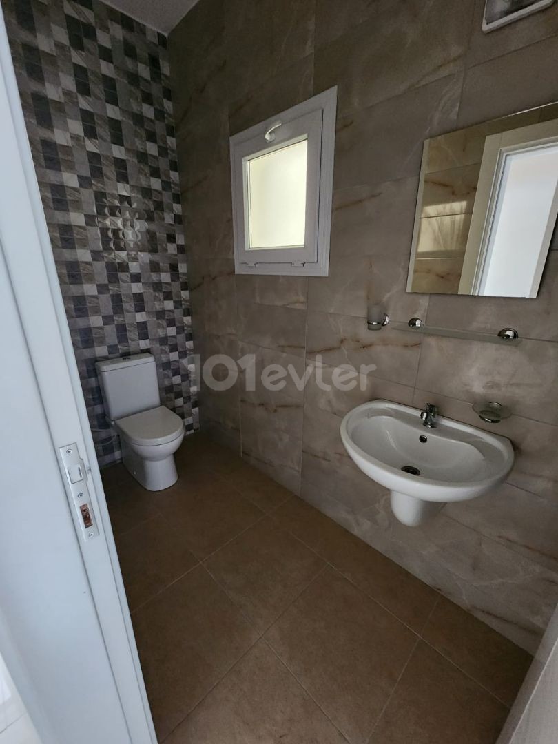 Flat To Rent in Yeni Boğaziçi, Famagusta