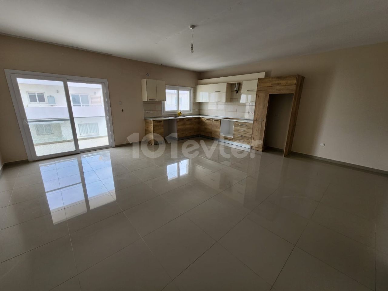 Flat To Rent in Yeni Boğaziçi, Famagusta